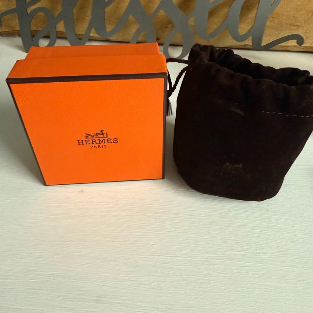 Hermes Gray, White and Silver Enamel Bangle Bracelet - Picture 9 of 10